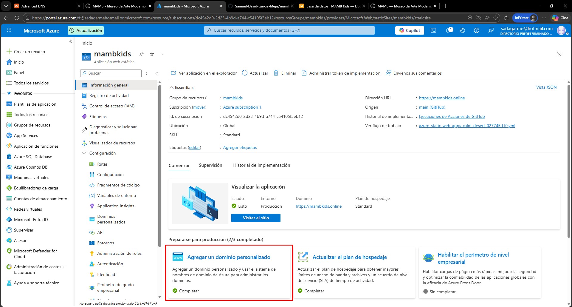 Vista de la Static Web App en Azure con la sección Custom domains